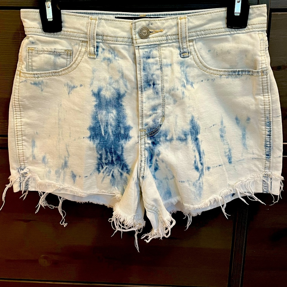 Hollister acid washed Jean shorts